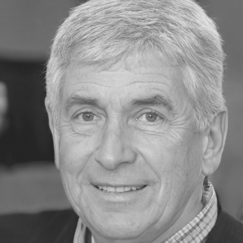 Retrato profesional de instructor experto en trading de futuros